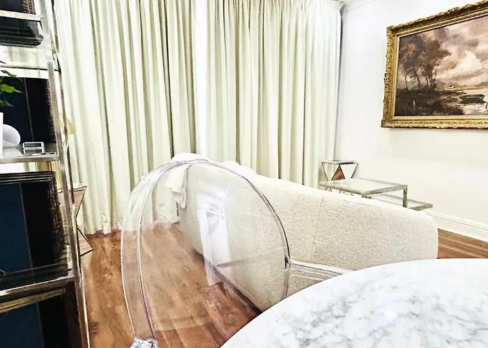 Parisian Style Dublin City Center Fast Wifi *